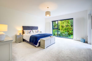 Photo 11- click for photo gallery